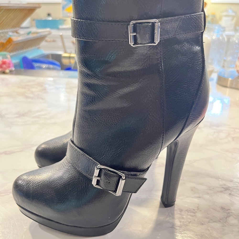 High Heel Boots Simply Vera Wang